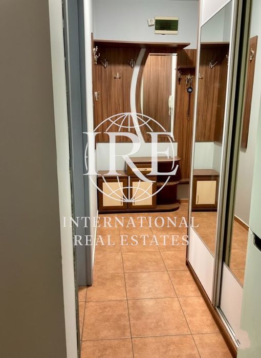 Продава се Двустаен апартамент в Варна, Цветен квартал - 65 кв.м за 2230 €/кв.м - Снимка #8