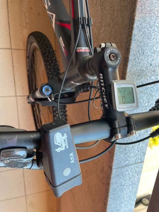 Vând bicicleta MTB roti 26 Sella Sensa, Rock Shox, Deore LX