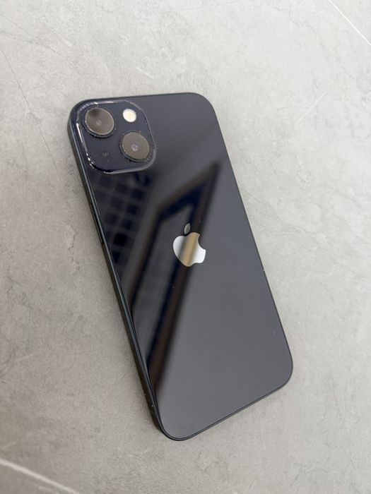 продаю Iphone 13