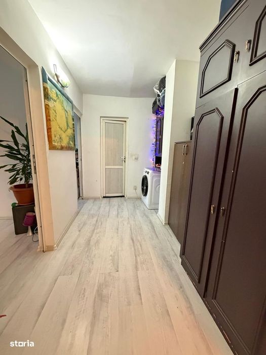 3 camere 2 bai 76mp etaj intermediar bloc pe cadre zona Nicolina