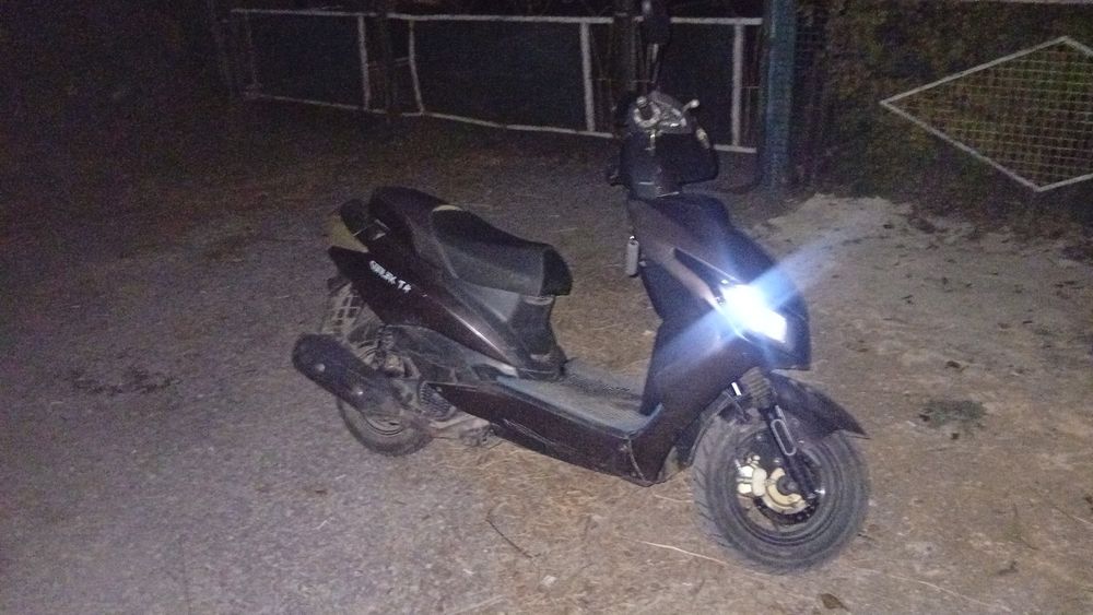 Продам скутер м8