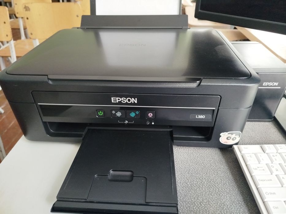 Epson L380 printer sotiladi