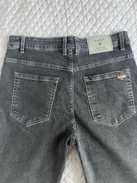 Джинсы фирмы Gant
