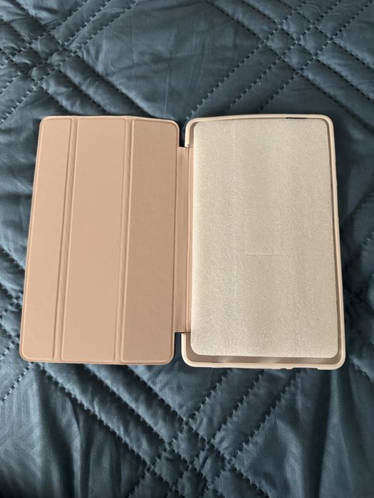 Калъф за теблет модел Samsung 9A + подарък калъфчета за модел iphon 13