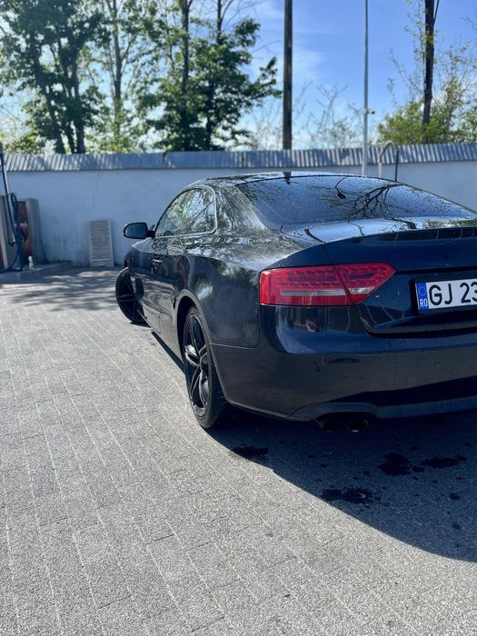 Vand audi A5 coupe (aripa zgariata)