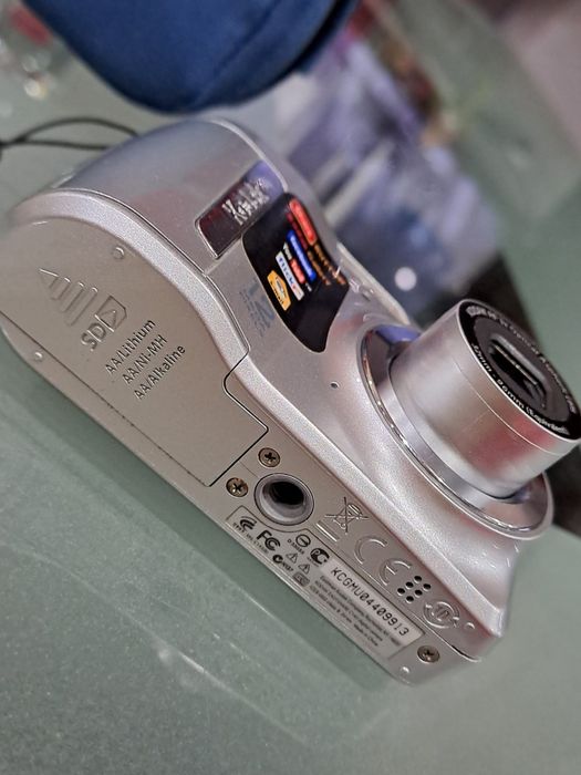 Фотоапарат KODAK EasySare C143