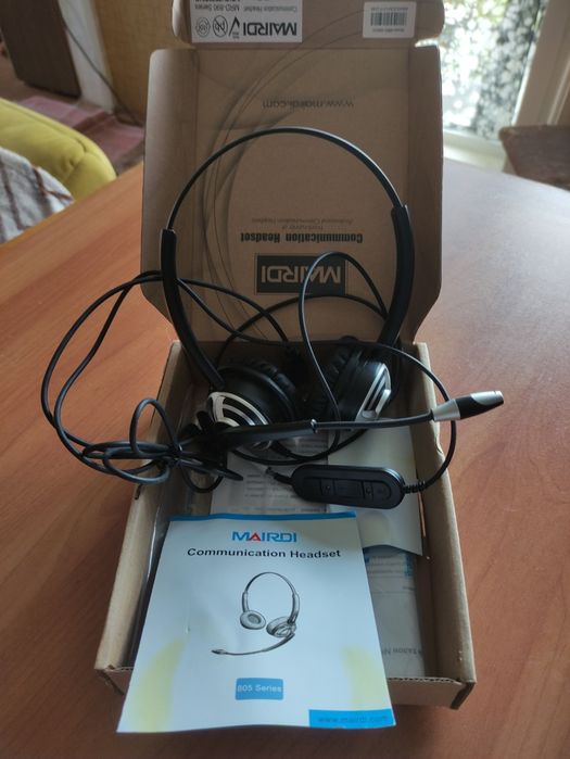 Наушники с микрофоном