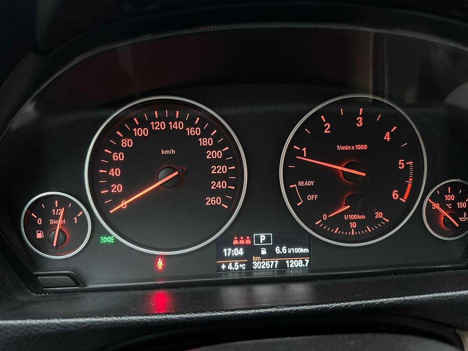 BMW 320d F30 2013 | Cutie Automată | Navi Mare | Piele