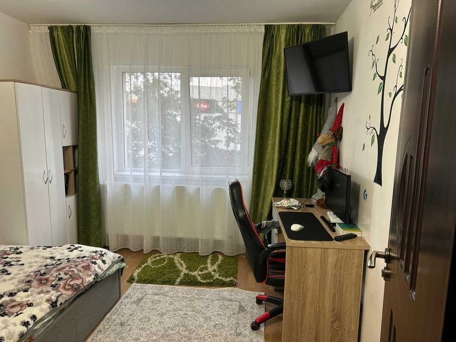 Apartament 3 camere semidecomandat, micro 3