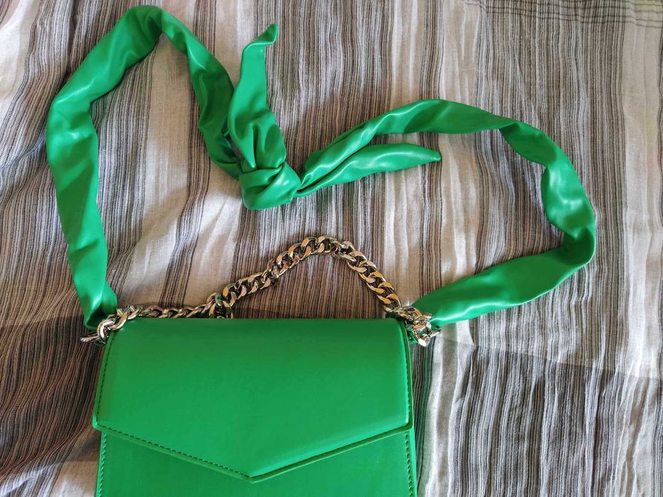 Зелена дамска чанта DeeZee