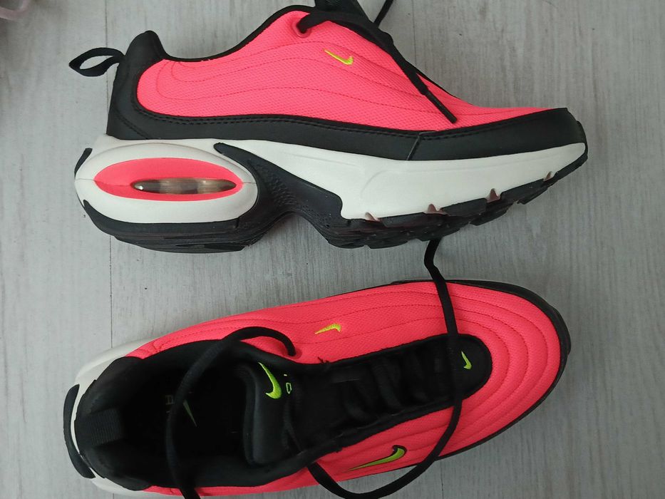 Маратонки Найк от Холандия