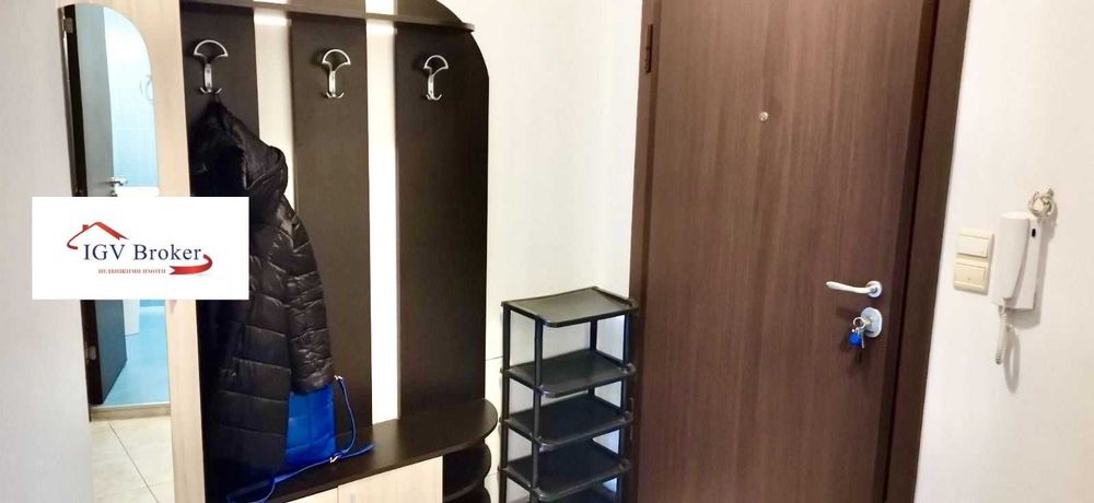 Двустаен апартамент в кв Полигона