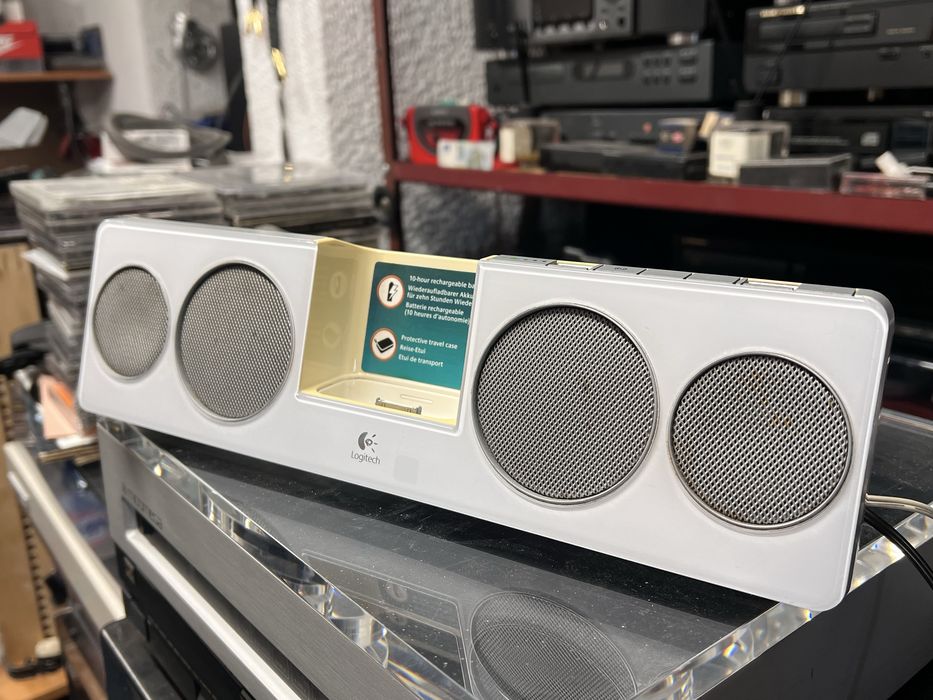 Logitech Pure-Fi Anywhere 2