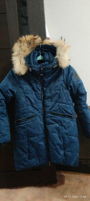 Продам куртку на девочку