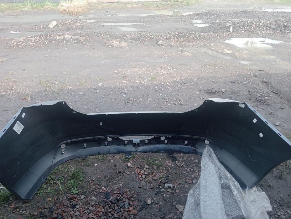 Продам новый задний бампер от лада веста
