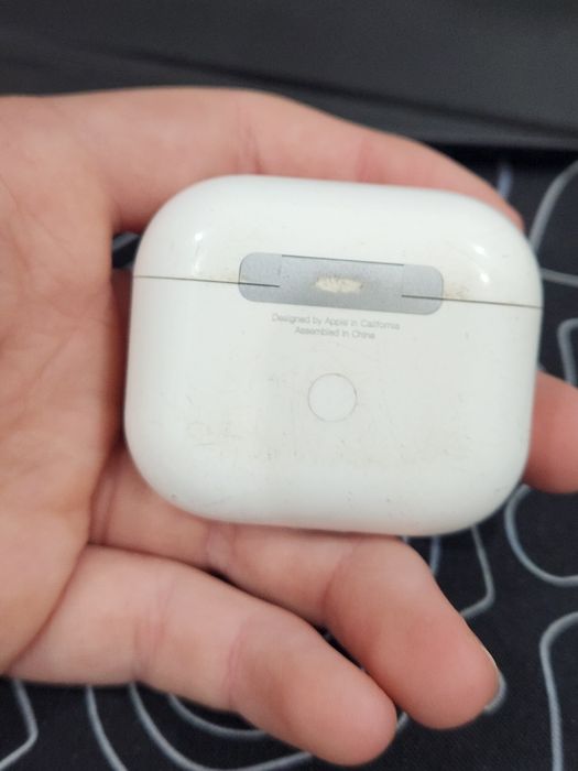 Airpods 3 с дифектом