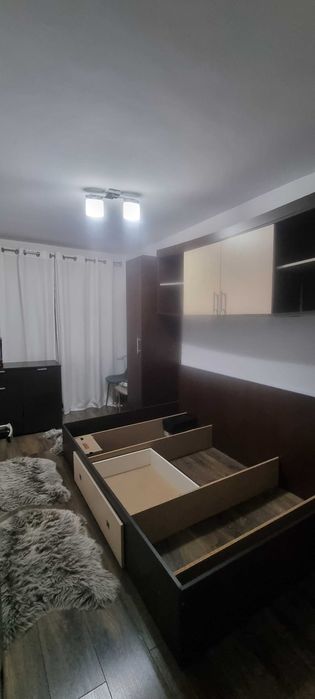Vând apartament cu 3 camere decomandat