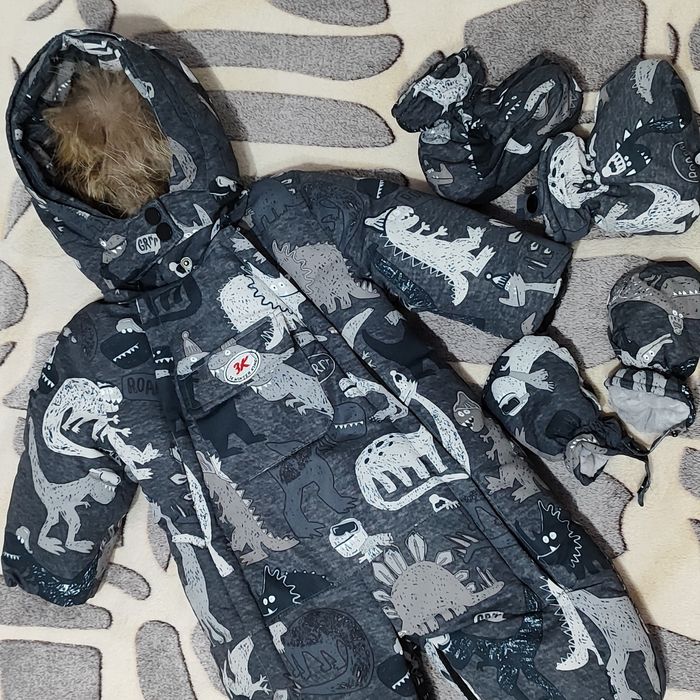 Продам зимний комбинезон детский