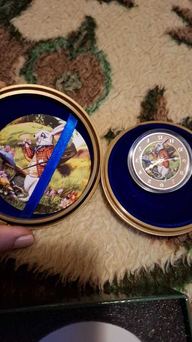 Монета сребърна алиса в страната на чудесата 1 унция сребро