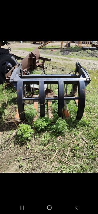 Погрузчик фронтальный