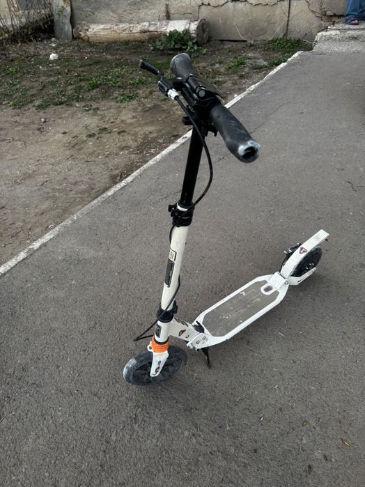 Продаем самокат подростковый