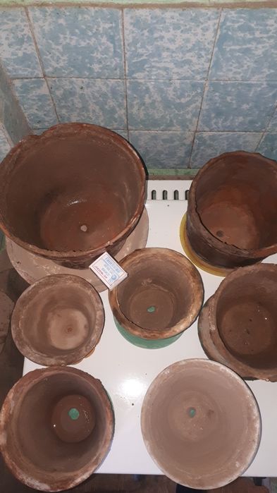 Продам цветочные горшки керамические