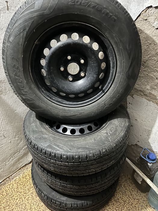 Шины с дисками на фольксваген