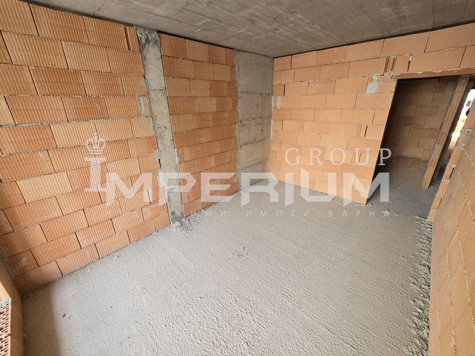 Продава се Двустаен апартамент в Варна, Левски - 73 кв.м за 1535 €/кв.м - Снимка #4