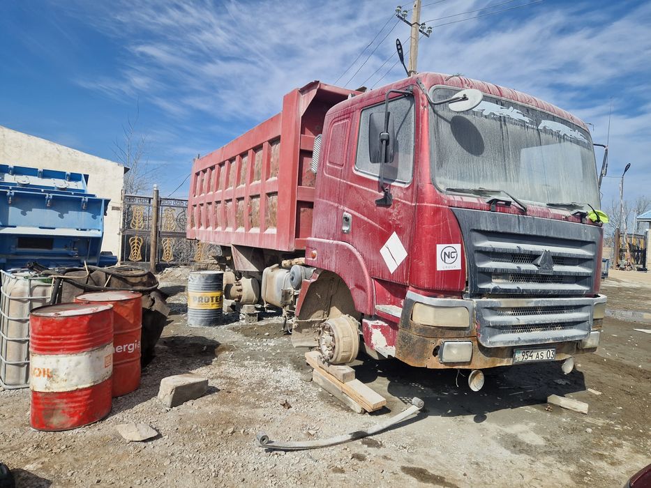 Продам самосвал хово