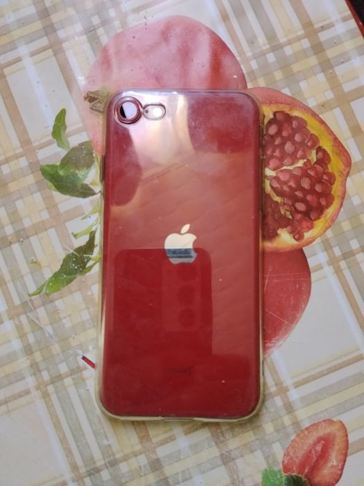 Vând iPhone se3  stare foarte buna