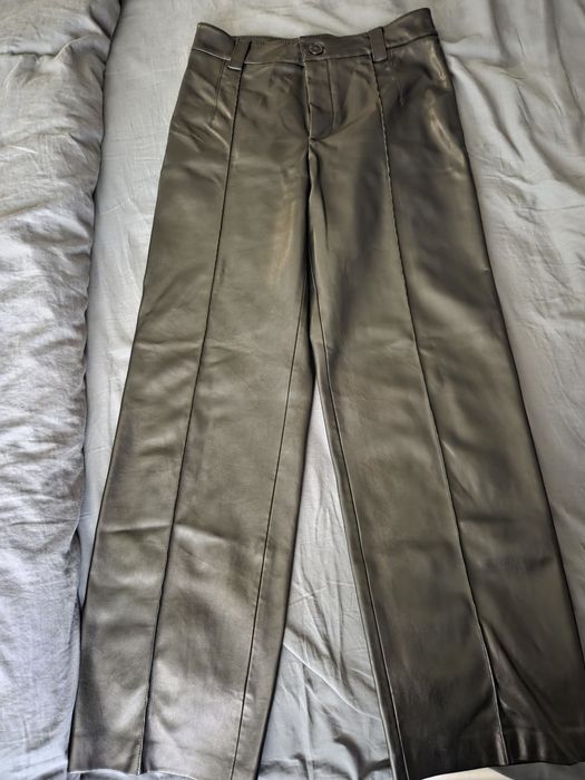 Панталон, бюстие, кожен панталон Zara