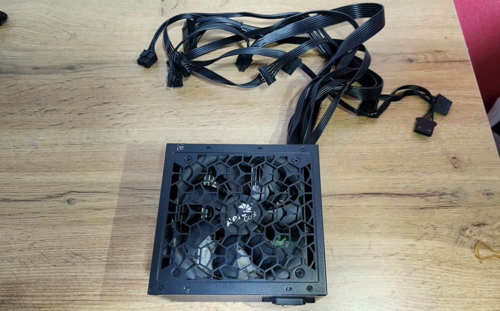 Blokpitanya 600W 80 plus
