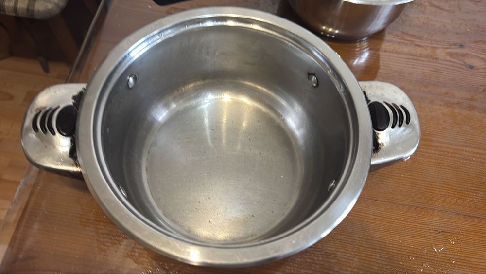 все кастрюльки за 2000 отдам