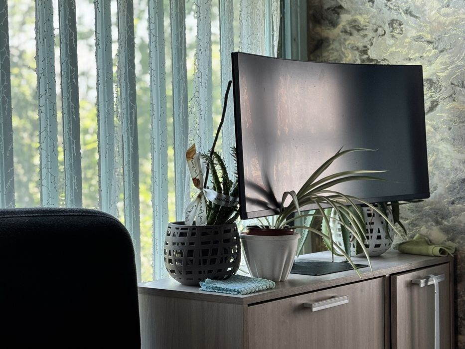 Монитор Redmi  180гц в хорошом состояни