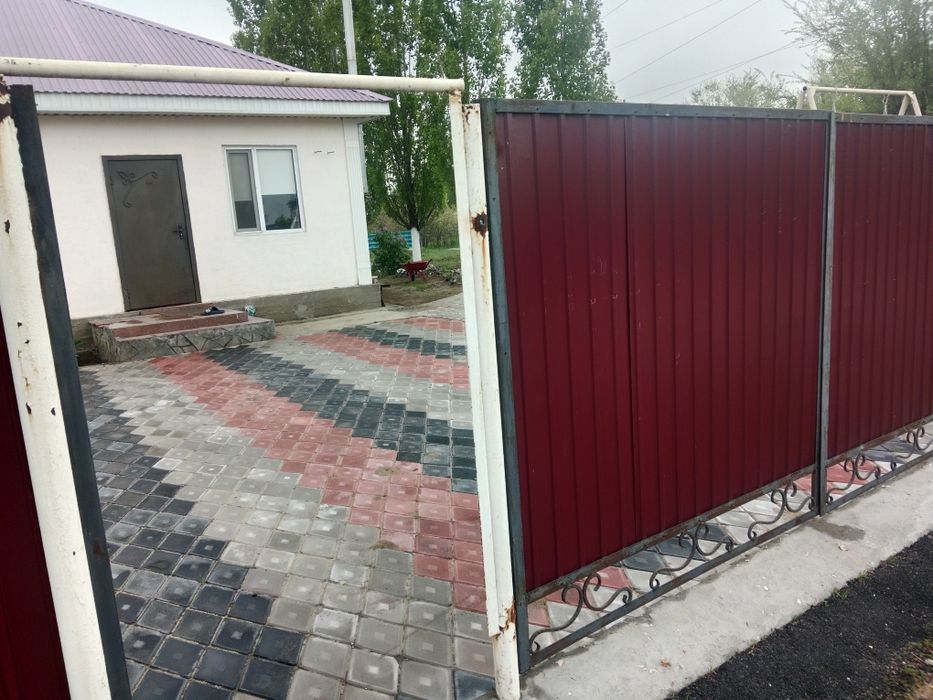 Продам дом  дачном участке 2 участка