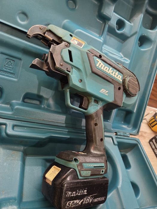 Pistol de legat fier beton Makita DTR180ZJ  ca MAX Rebar 398