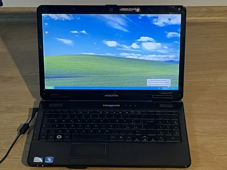 Laptop Emachines e525