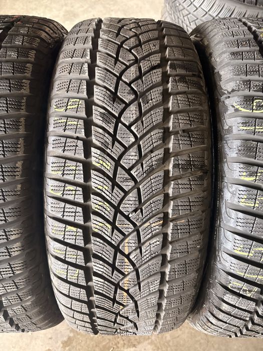 Anvelope iarna 215/55/16 GoodYear UltraGrip Performance 215 55 16 R 16