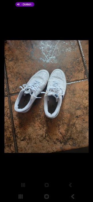 Vand 2 perechi de court vision