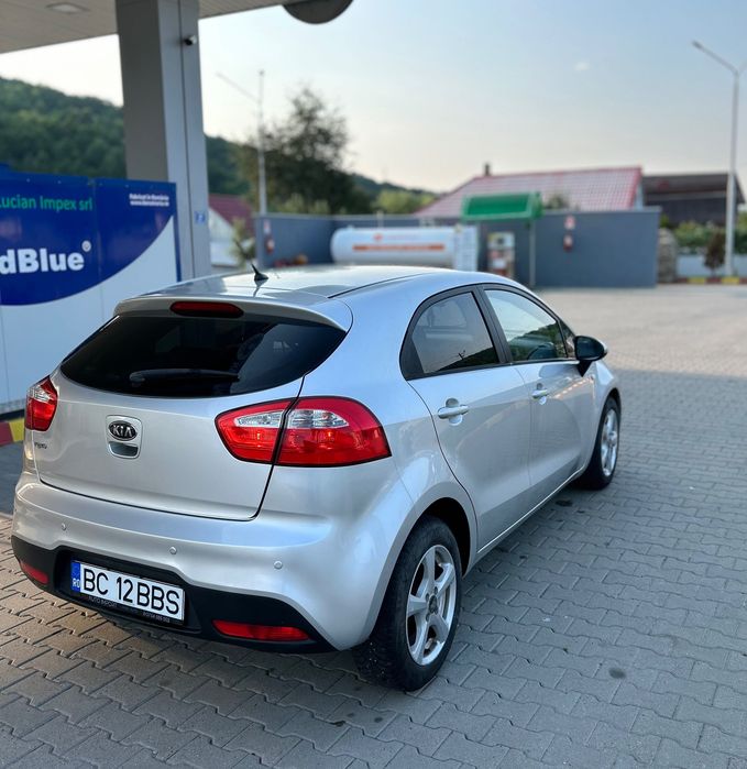 KIA Rio 2012 — imagine 2