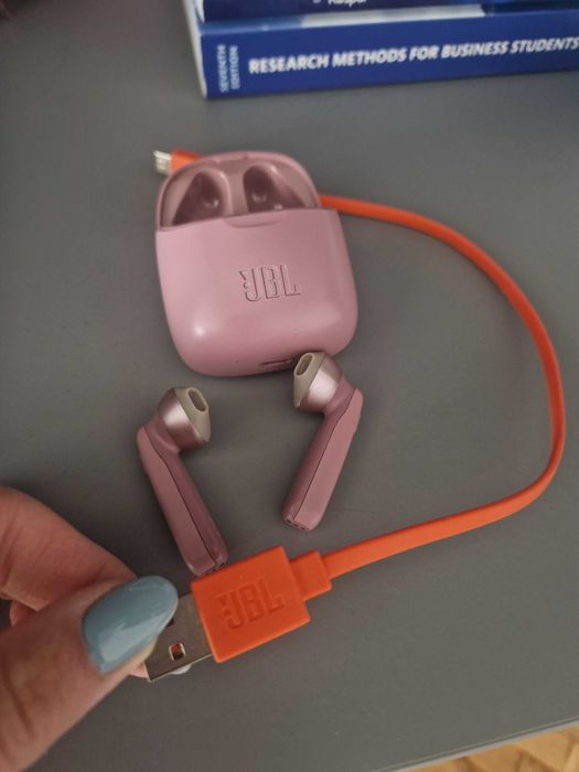 JBL Tune 220TWS Pink Wireless Headphones