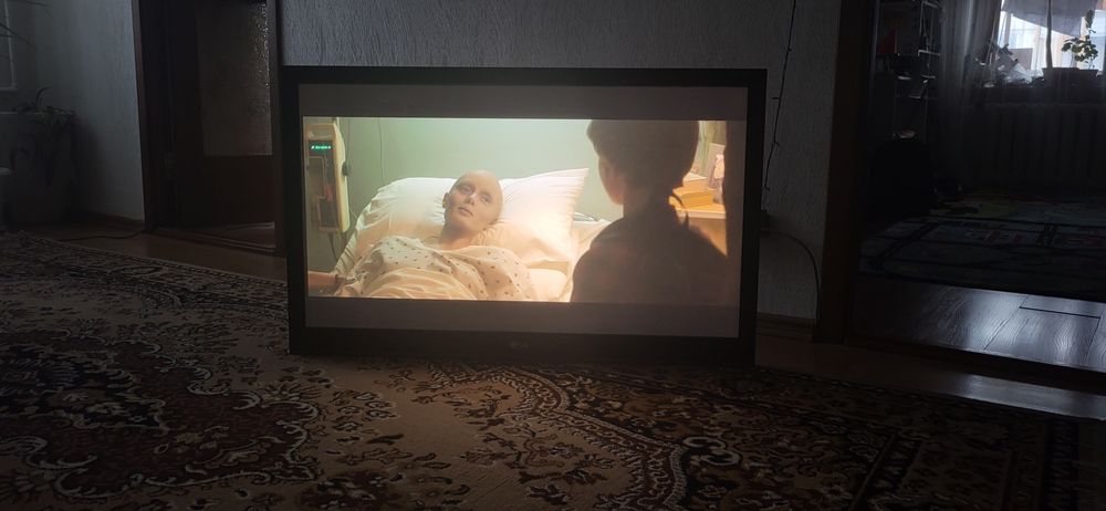 Телевизор lg (не смарт)