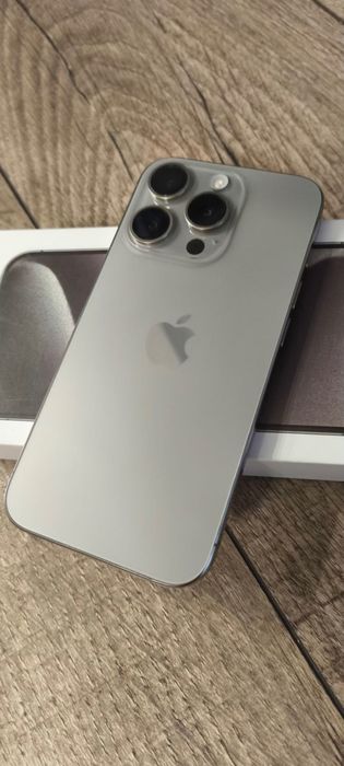 Iphone 15 pro Natural Titanium 256гб с оставаща гаранция