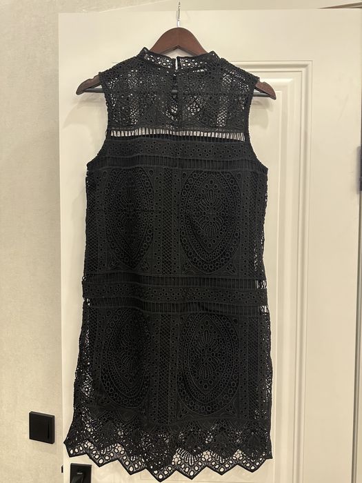 Продаю платье Mango