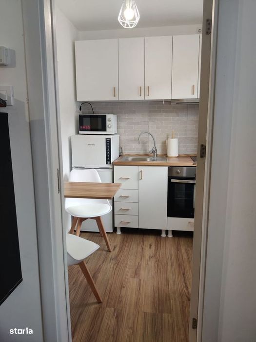 Garsoniera de vanzare - 25 mp, renovata - Zona parcului Lira, Sibiu