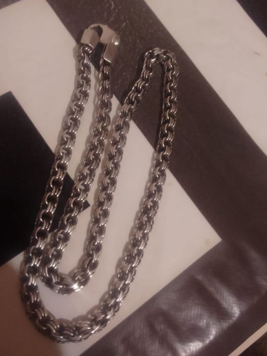 Продам цепочку серебряную