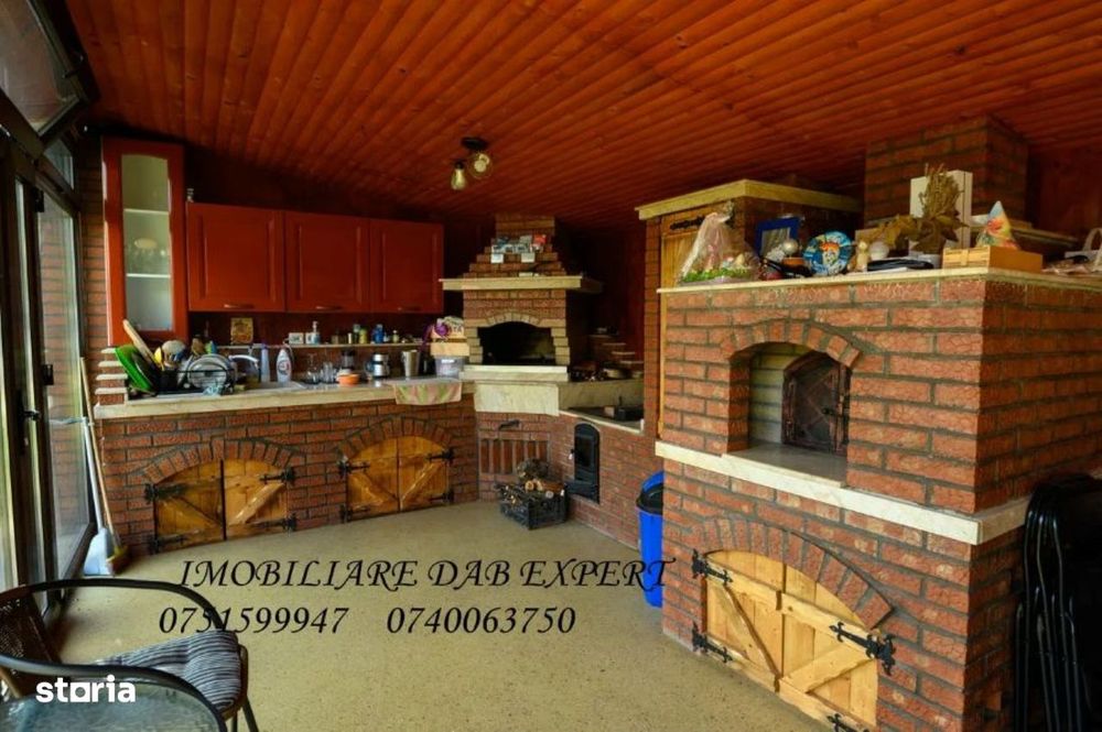 Casă de vânzare, 1000 mp teren , curte mare