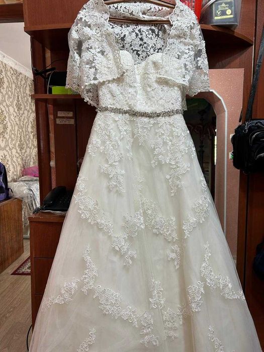 Свадебное платье б/у