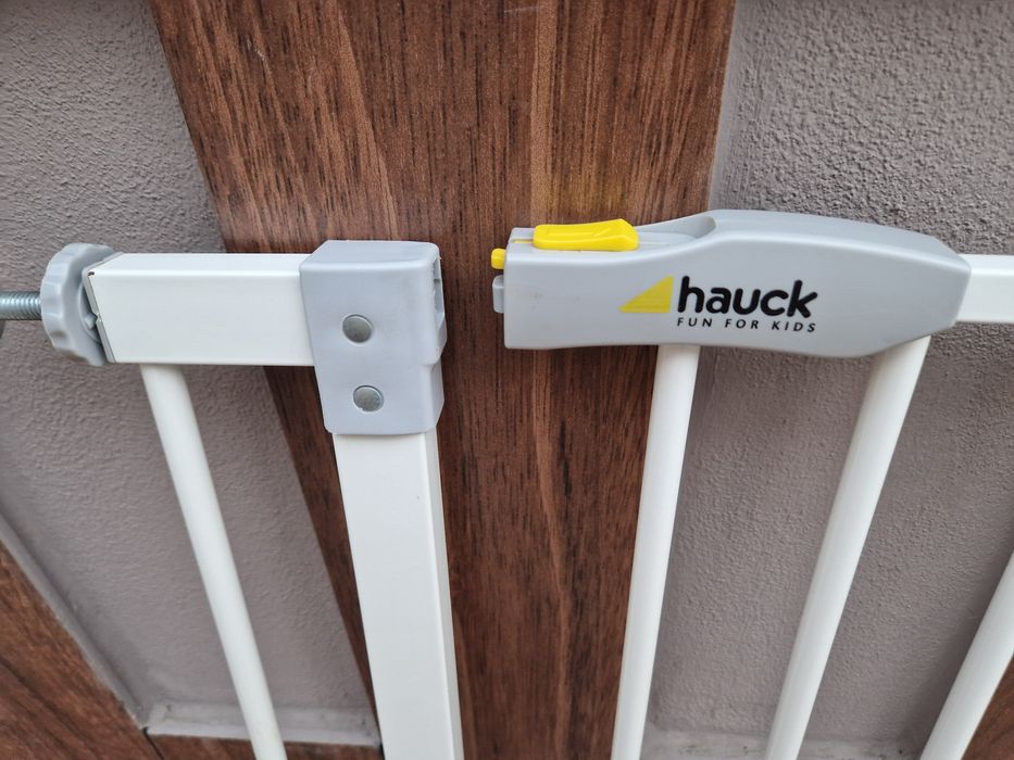 poarta de siguranta copii Hauck