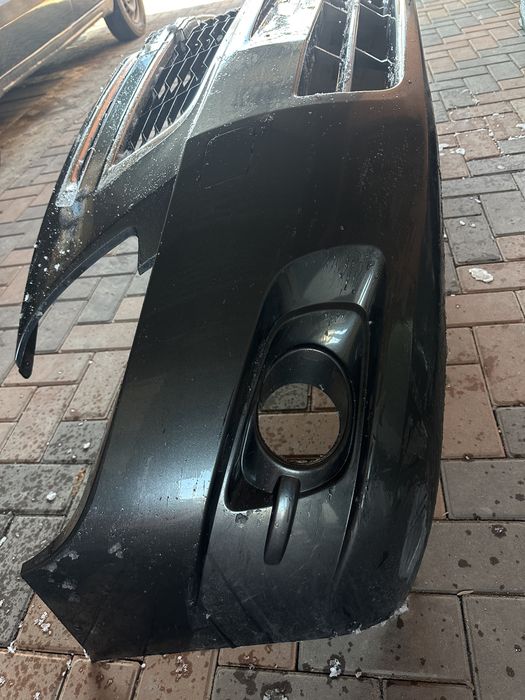 Продам бампер на кобальт